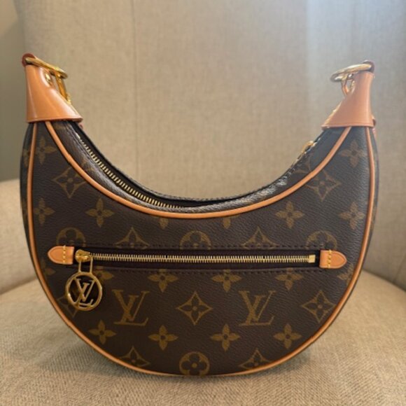 Louis Vuitton Monogram Loop - Picture 7 of 16